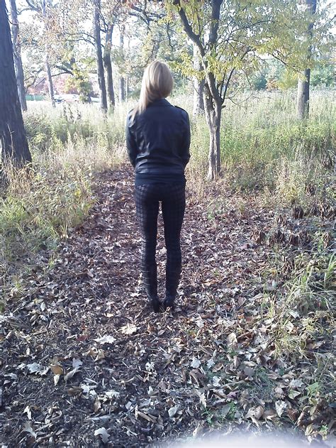 Milf In The Woods Porn Pics Pictoa