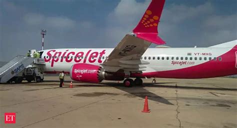 Spicejet Spicejet S Delhi Dubai Flight Diverted To Karachi Due To Glitch Dgca Orders Probe