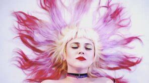 Globelamp S Pale Skin Colored Hair Porn Pic