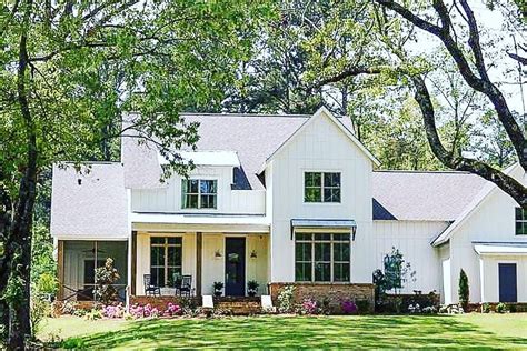 Architectural Designs On Instagram “we Love This Unique Multi Generational Farmhouse 😍