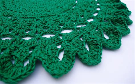 CROCHET CHRISTMAS DOILY | Crochet For Beginners