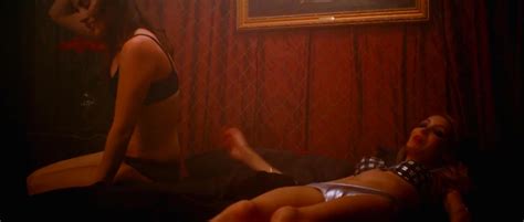 Linda Bella Nude Pics P Gina