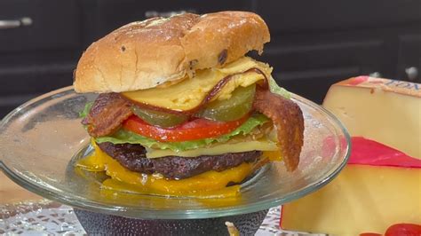 Fried Green Tomato And Gouda Cheeseburger A Southern Twist On A Classic Burger Mesomaking