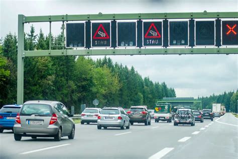 ADAC Bilanz Wieder Viel Mehr Stau D Ticket Bringt Keinen Umstieg