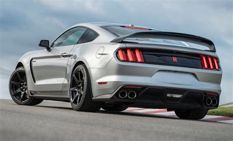 2020 Ford Mustang Shelby Gt350 Vs Gt350r Comparison Phil Long