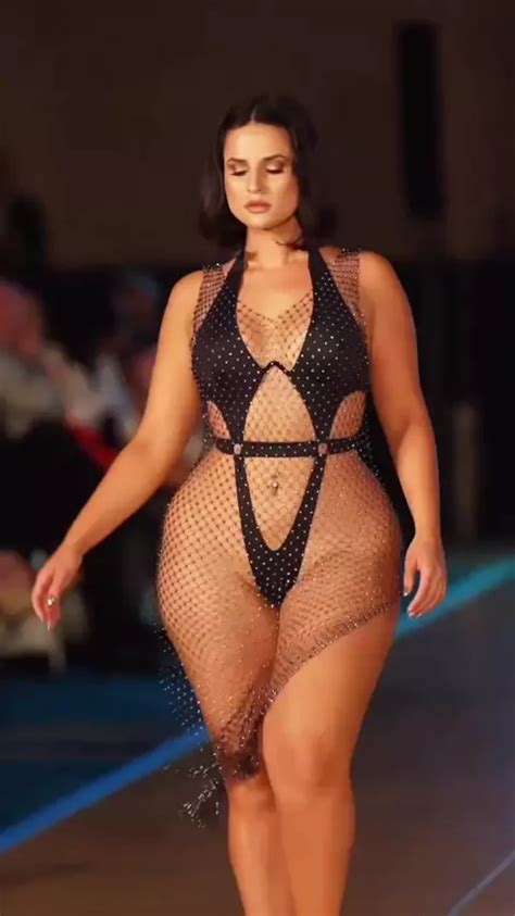 Pommelien Thijs Hot Pics