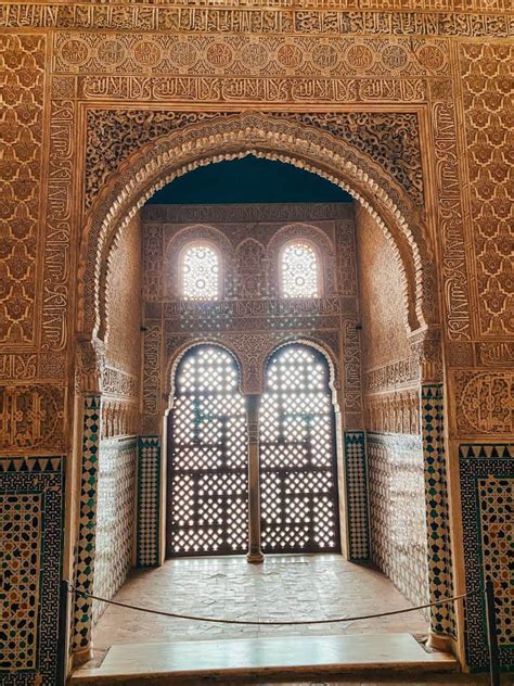 10 Visiting Alhambra Tips - Veganderlust