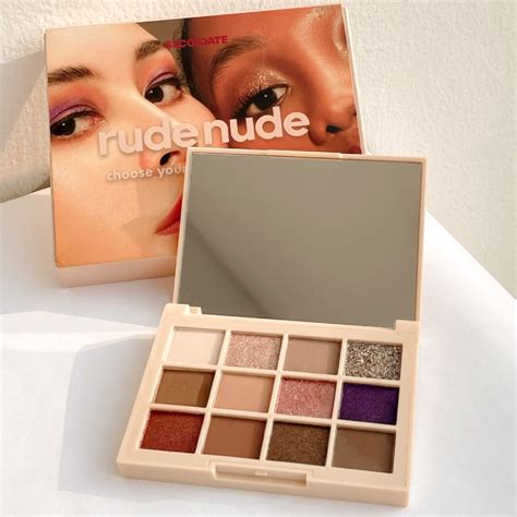 4 Rekomendasi Eyeshadow Nude Merek Lokal