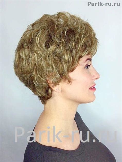 Натуральные парики по цене от 2500 рублей.