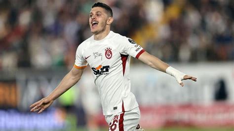 Be Ikta Tan Galatasaray A Dev Transfer Al M Rashica Y Kap A