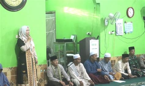 Pj Bupati Safari Ramadan Di Masjid Al Hijrah Desa Parahangan Kalteng