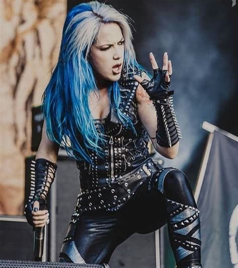 Pin De Wbzys En Alissa White Gluz Chica De Metal Bandas De Metal Chicas Metaleras