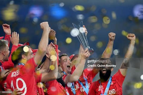 England celebrate winning the ICC Men's T20 World Cup Final match ...