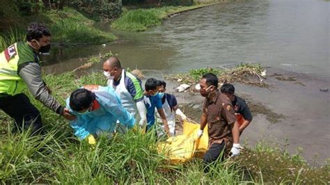 Jenazah Warga Bali Yang Tenggelam Di Sungai Brantas Tulungagung Sudah