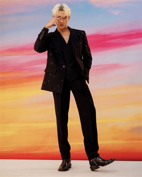 hot boy múi mới của Mai Ngô là ai