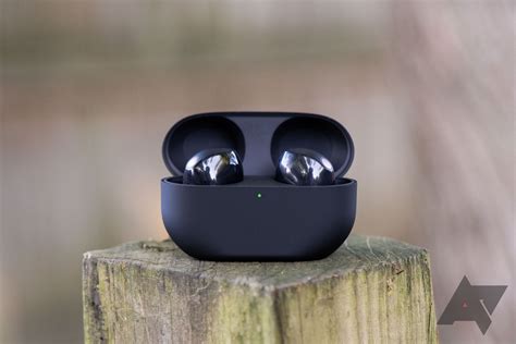 Keep the Sony WF-1000XM5 earbuds enjoy wireless charging? - Edugame.my.id