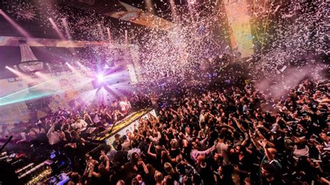 Top 10 clubs in Amsterdam: Famous & Notorious Nightlife