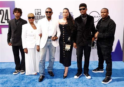 Usher Joined By Wife Jenn Goicoechea At Bet Awards Ahead Of