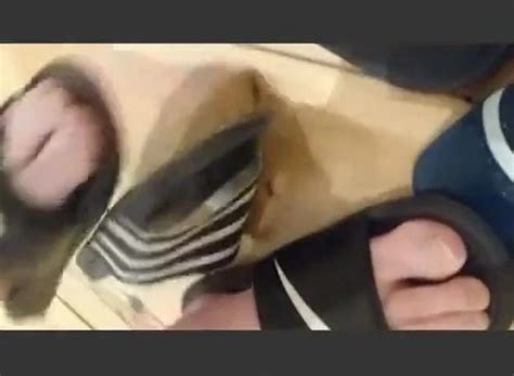 Ejaculer Dans Une Bonne Pair De Sandal Gay Porn Xhamster