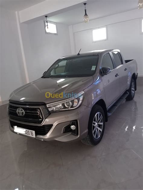 Toyota Hilux 2020 LEGEND DC 4x4 Pack Luxe Tizi Ouzou Algérie