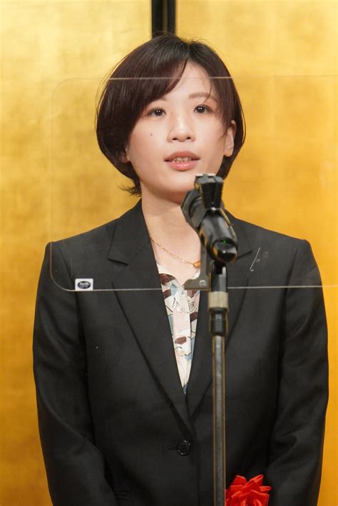 毎日新聞・囲碁 On Twitter 女流棋聖戦で史上最年少で女流棋聖を獲得した仲邑菫女流棋聖の就位式が8日、東京都文京区で行われました