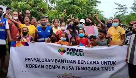 MNC Peduli Salurkan Bantuan Sembako Bagi Pengungsi Gempa Di Flores Timur