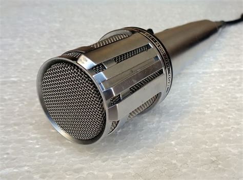 Nice Vintage Dynamic Cardoid Microphone RCF MD 2000 N 200 Ohm Reverb