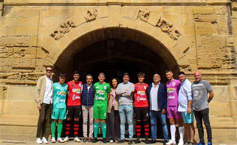 La Calzada Presenta Su Nueva Camiseta