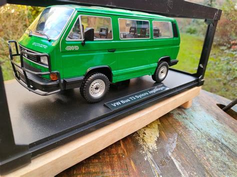 KK Scale 1 18 1 Model Bus Volkswagen T3 Bus Syncro Jachtwagen