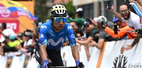 Nairo Quintana Todo Un Líder El Gesto De Grandeza Y Humildad Con Un Compañero En El Tour