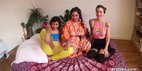 Real Amateur Lesbian Threesome Party Tnaflix