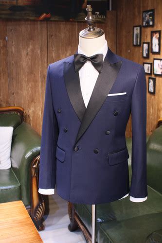 Midnight Blue Double Breasted Tuxedo Herencia