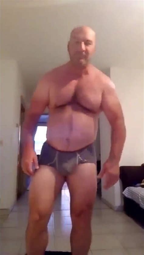 Hot Muacledaddy Bear Gets Hoke And Strips ThisVid