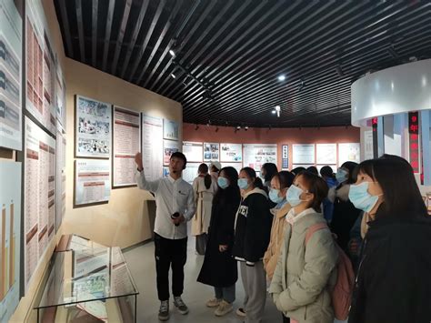 【70周年校庆】基础医学院2021级综合办开展新生爱校荣校教育——共忆峥嵘岁月 传承医大精神 西南医科大学新闻网