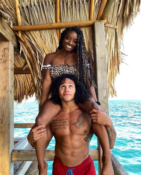 Simone Biles' Belize Baecation Is Too Cute For Words - Essence | Essence