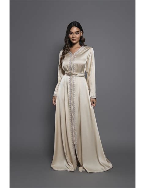 Caftan une pièce pour fête intime et raffiné halal mariage aid