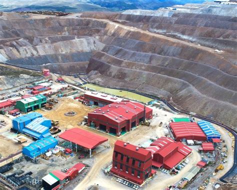 LexLatin Newmont posterga por tercera vez inversión en Yanacocha Sulfuros