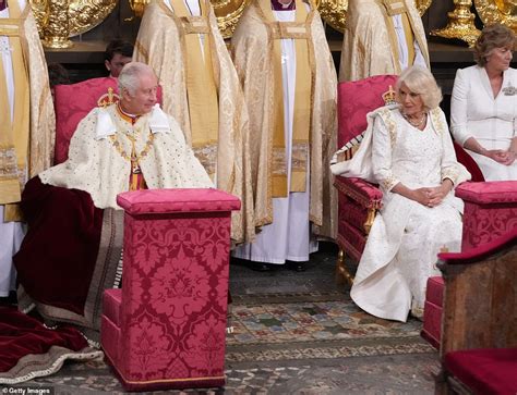 King Charles Begins His Historic Procession Monarch Leaves Buckingham