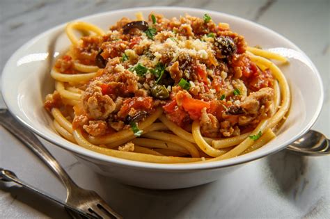 Макароны болоньезе: рецепт приготовления от Шефмаркет