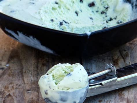 Glace à la menthe et pépites de chocolat recette Glace à la menthe et