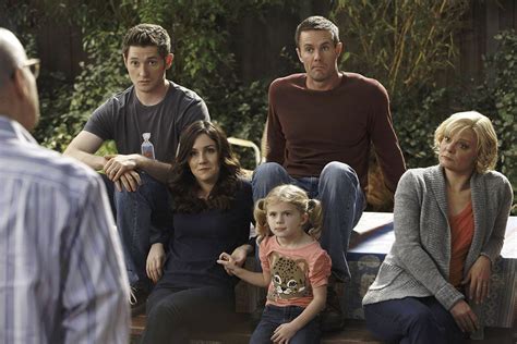 Raising Hope Raising Hope Photo Garret Dillahunt Martha Plimpton