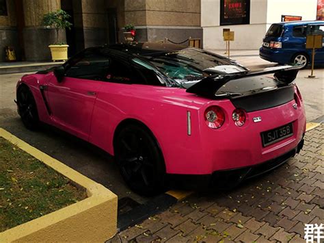 Overkill: Pink Nissan GT-R - GTspirit