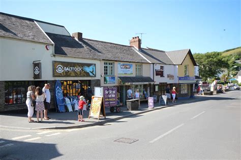 Pebbles Rest | Croyde Holiday Cottages | Hot Tub