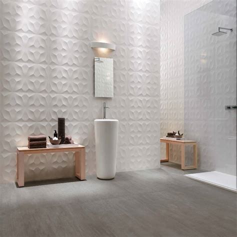 Baño con muro de acento blanco de interceramic mx moderno cerámica homify