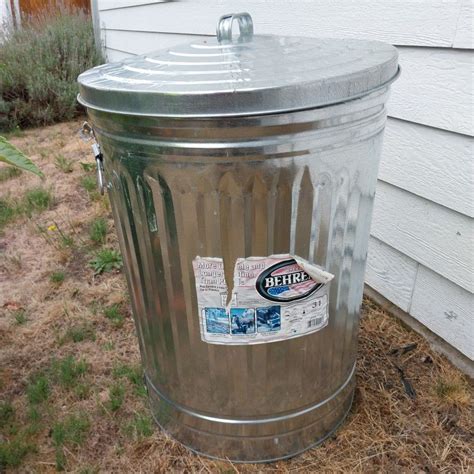 BEHRENS 31 GALLON GALVANIZED STEEL TRASH CAN WITH HANDLE LID For Sale