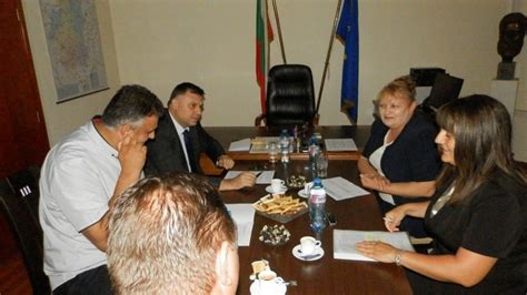 Малина Николова свика среща на областните управители от Северозапада