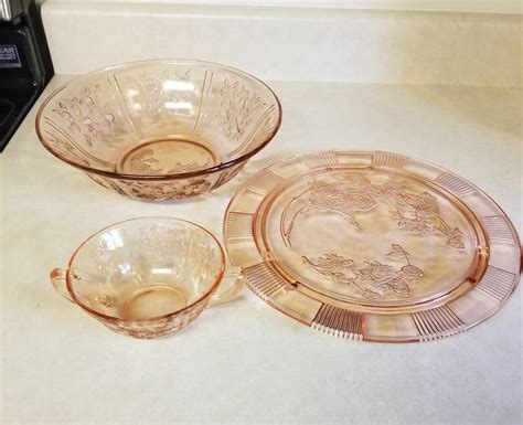 Sharon Pink Depression Glass Cabbage Rose Serving Bowl And Etsy