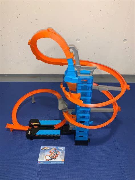 Hot Wheels bahn mit Looping Gebraucht in Bönigen für CHF 25 nur Abholung auf Ricardo kaufen