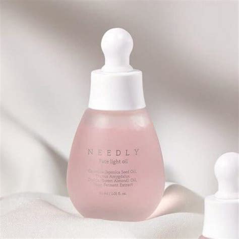 NEEDLY Face Light Oil | Esmea K Beauty - Canada & USA