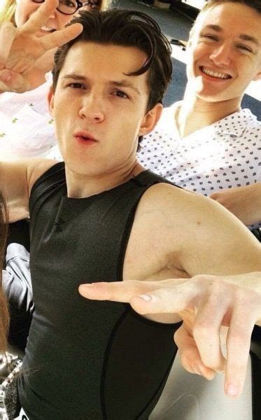 Fantasías Prohibidas Tom Holland Y Tú Hot Tom Holland Tom Holland